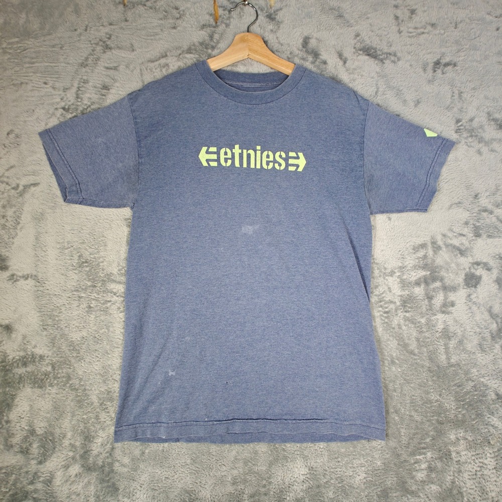 Etnies T-Shirt Mens XS Blue Vintage 90s Thrashed Skate Tee Stencil Logo